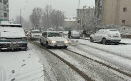 15 il kara teslim oldu, binlerce yol ulaşıma kapandı