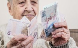 DİSK: En düşük emekli aylığı en az asgari ücrete yükseltilmeli