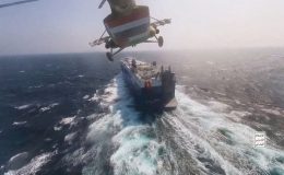 Saldırıya uğrayan Maersk, Kızıldeniz’deki operasyonlarını yeniden askıya aldı