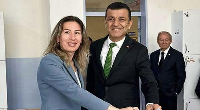 Denizli’de CHP’li yeni Başkan: Belediyenin evrakları dışarı çıkarılıyor