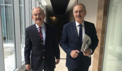 Mahallemizin müezzini rahatsızdı 1 yıl minareye çıkıp ezan okudum