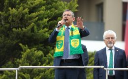 Özel’den ’emekli simit satsın’ diyen vekile sert tepki