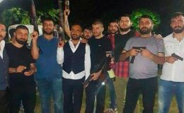 Ayhan Bora Kaplan’dan TRT önündeki fotoğrafa çarpıcı yanıt