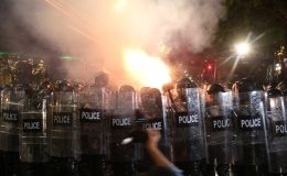 Ülkeyi sokağa döken yasa tasarısı kabul edildi