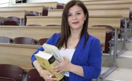 Hayalini kurduğu üniversiteden 43 yaşında birincilikle mezun oldu