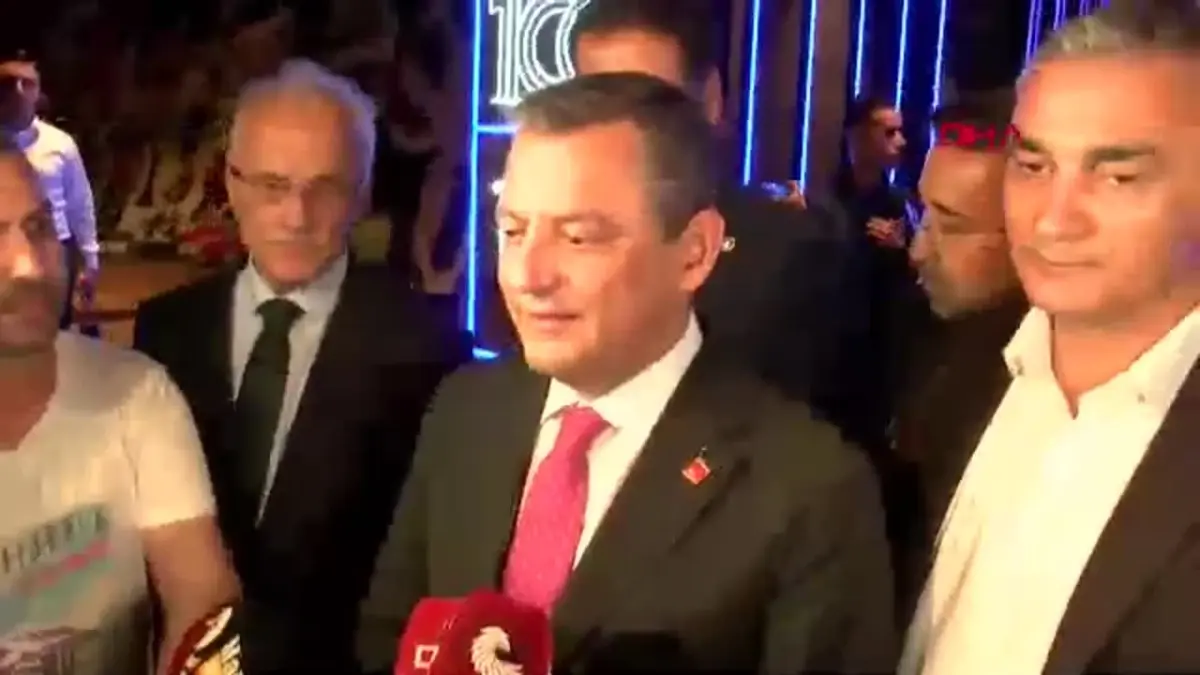 CHP Genel Başkanı Özgür Özel, Türkiye İş Bankası’nın 100. kuruluş yıl dönümü resepsiyonuna katıldı