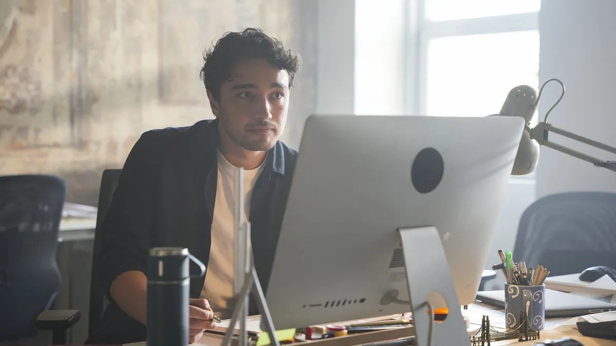 Karadut’un sessiz Bora’sı! İlk bölüm yarın!