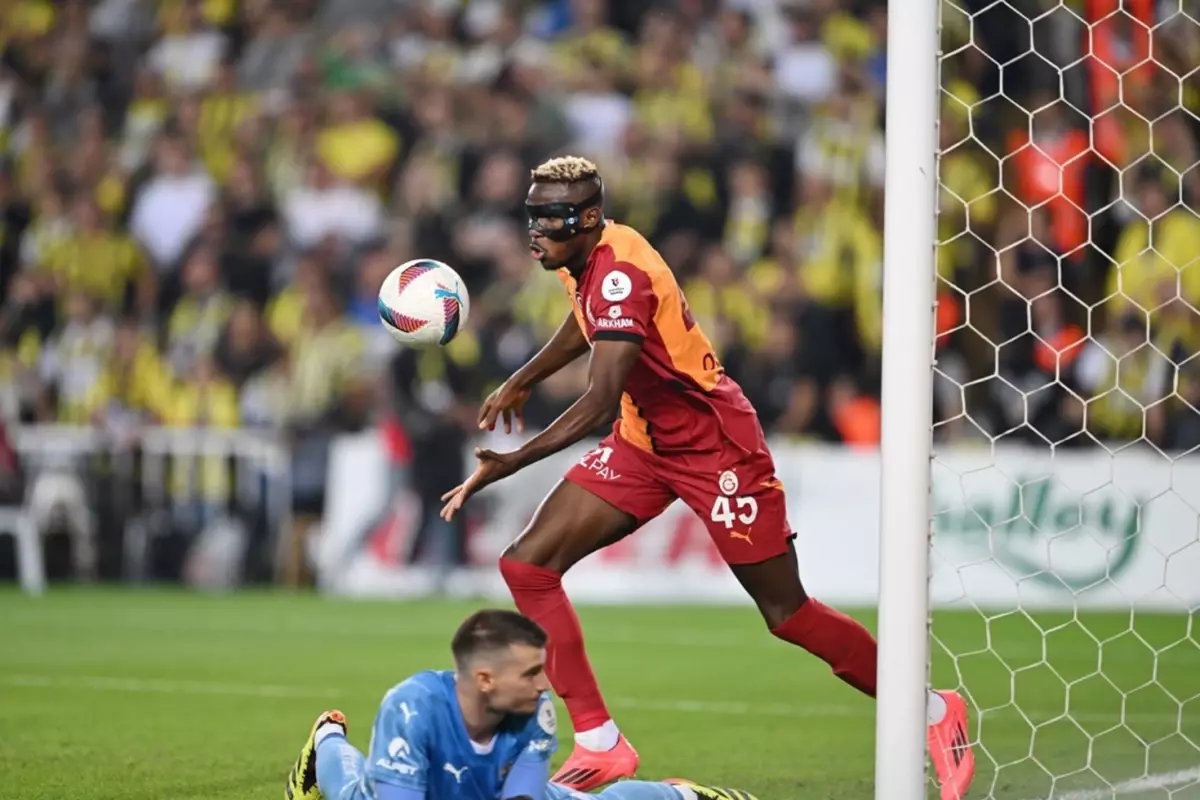 Osimhen, Fenerbahçe’nin yıldızını Galatasaray’a götürüyor