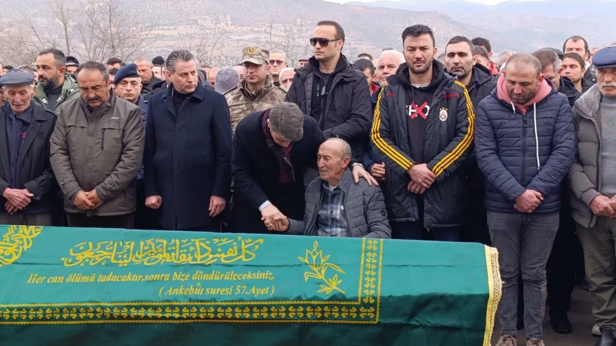 Amasya’da göçük altında kalan 2 işçi son yolculuğuna uğurlandı