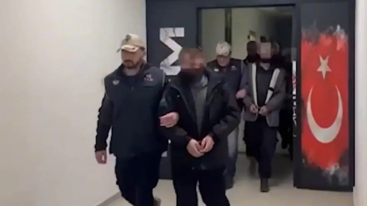 Manisa’da DEAŞ operasyonu: 23 şüpheli yakalandı