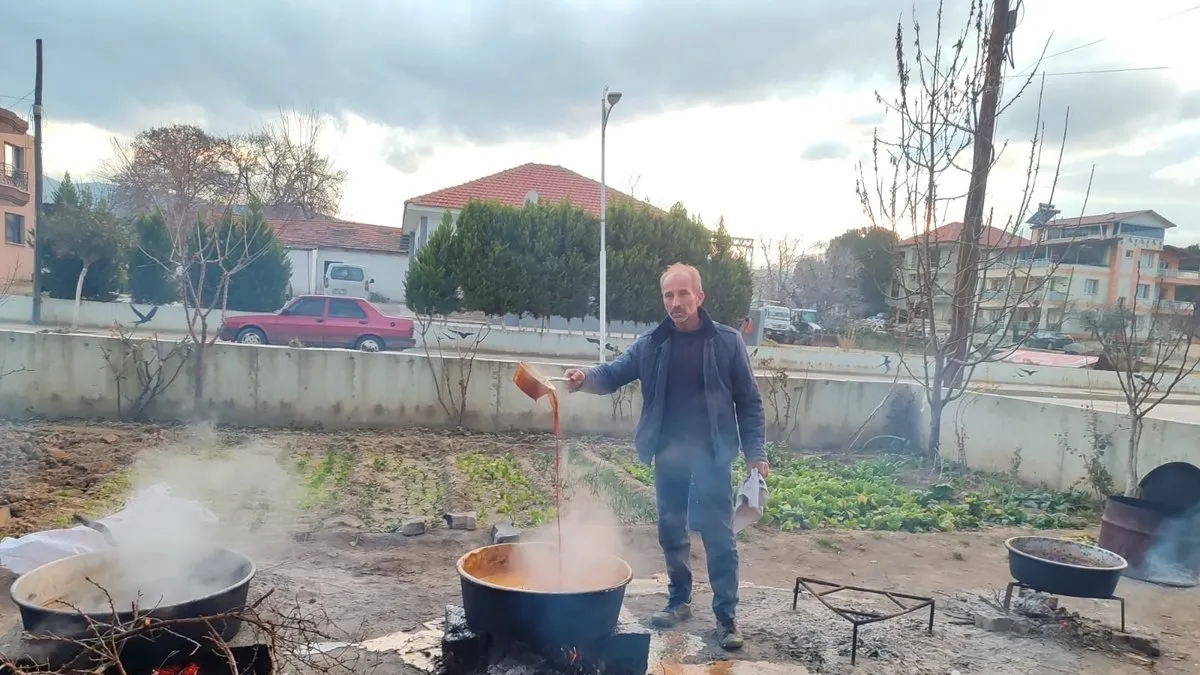 Ocak ayında pekmez kazanları kaynadı! Litre fiyatı dikkat çekti