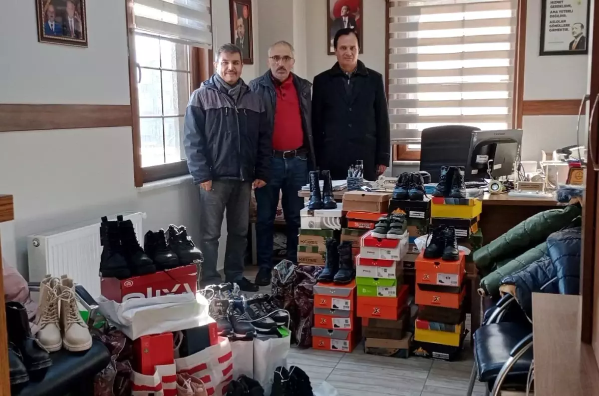 Vezirçiftliği Mahallesi’nden İhtiyaç Sahibi Öğrencilere Kış Yardımı