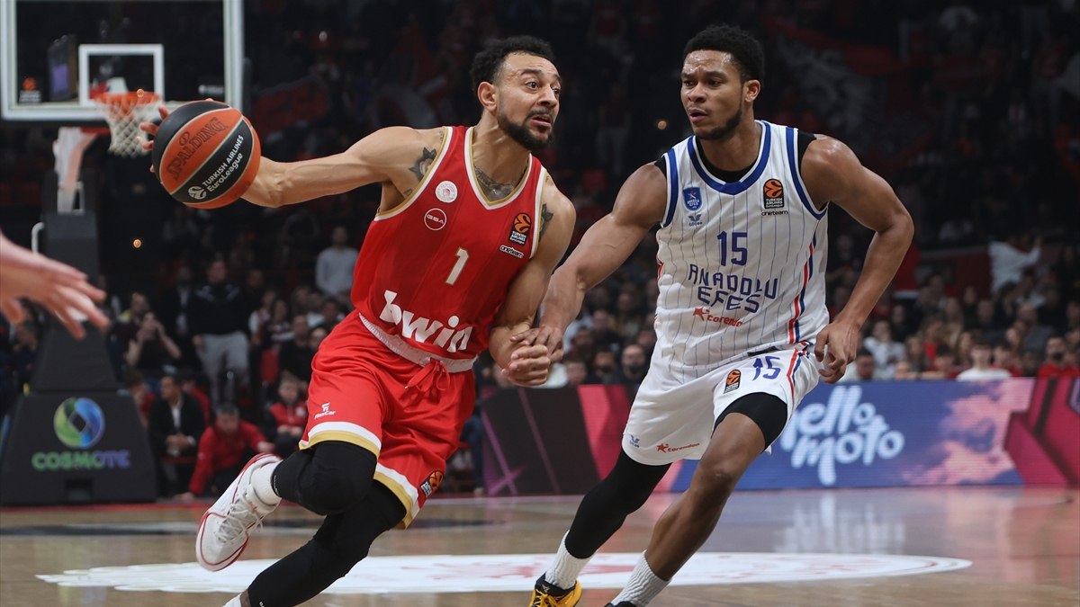 Anadolu Efes deplasmanda Olympiakos’a kaybetti